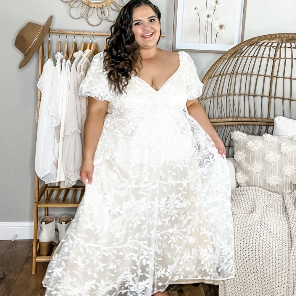 Arula 3XL White Lace Maxi Dress